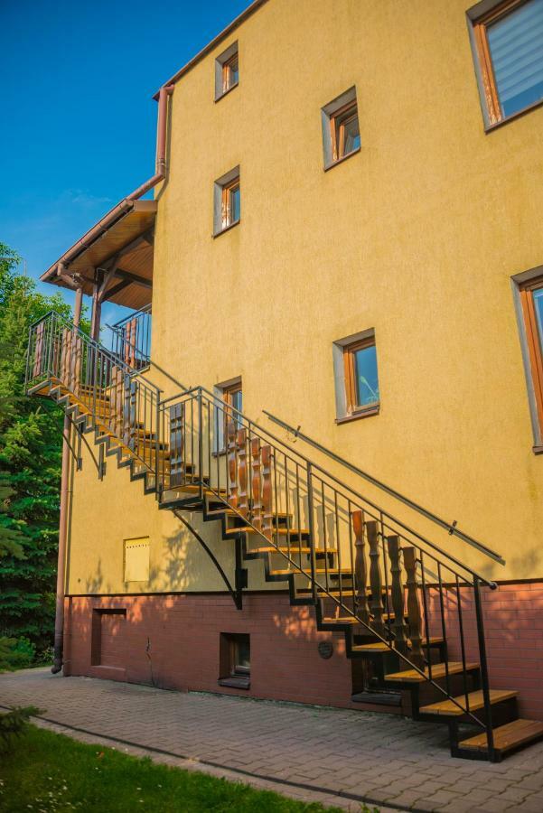 Dom Pod Orzechami Apartamento Nałęczów Exterior foto