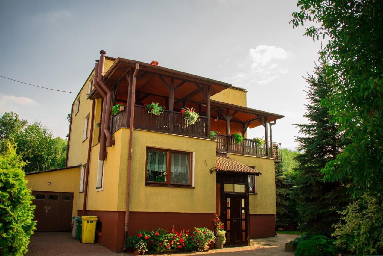 Dom Pod Orzechami Apartamento Nałęczów Exterior foto