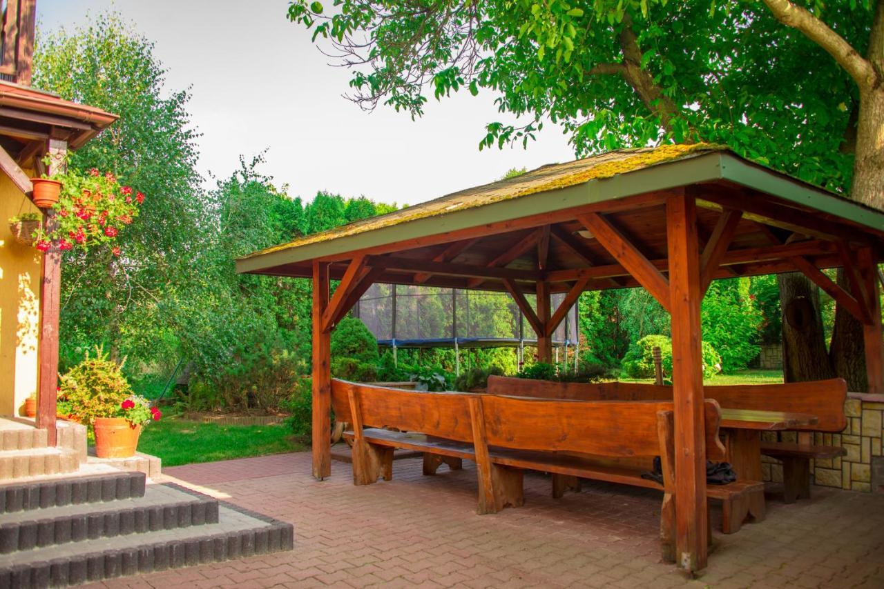 Dom Pod Orzechami Apartamento Nałęczów Exterior foto