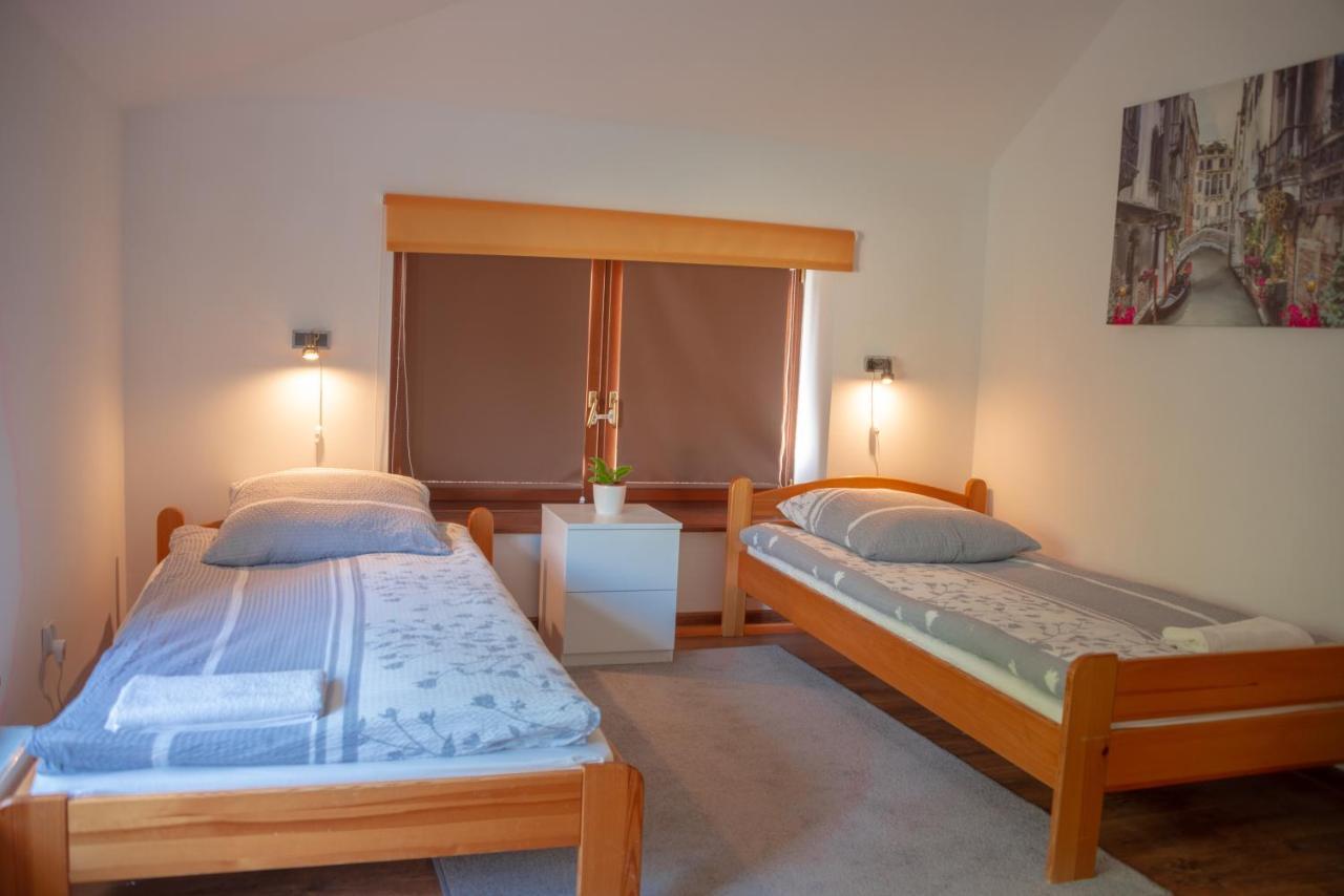 Dom Pod Orzechami Apartamento Nałęczów Exterior foto